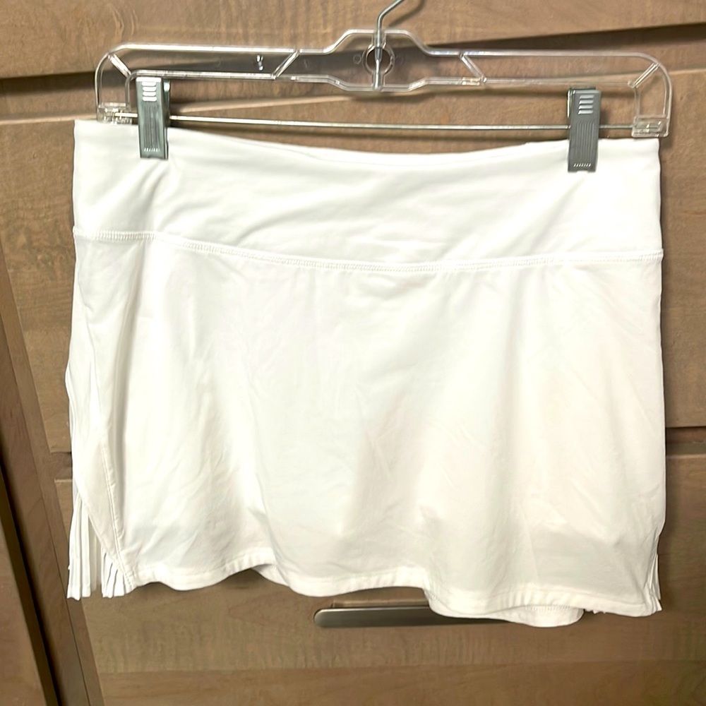 Lululemon women’s tennis/athletic skirt